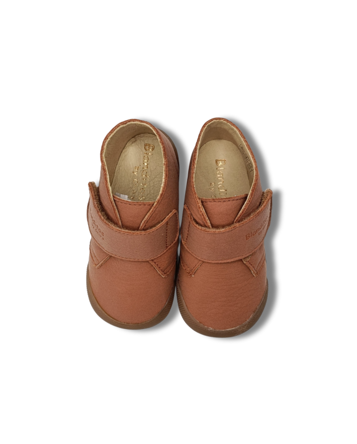 Bota Blanditos Sansa color Cuero