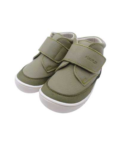Bota respeitosa em pele verde da Piruflex
